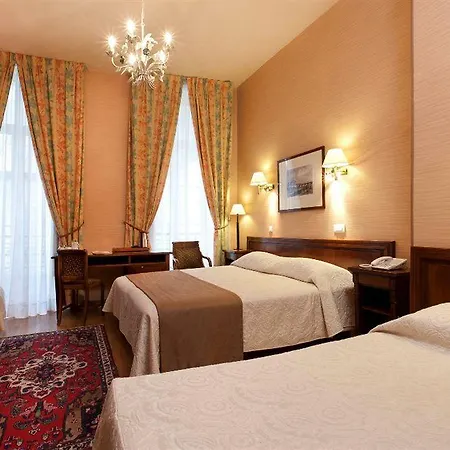 Du Palais Bourbon 3* Parigi