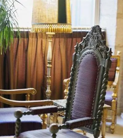 Du Palais Bourbon Hotel