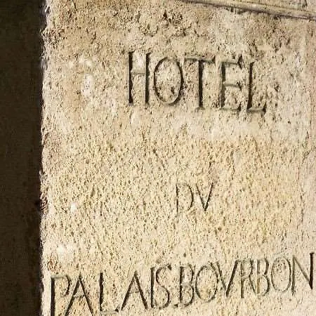 Du Palais Bourbon Hotel 3*