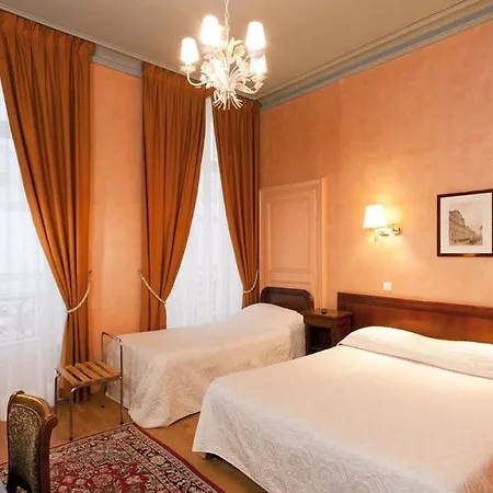 Du Palais Bourbon 3*