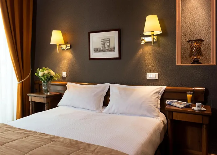 Du Palais Bourbon ホテル 3*