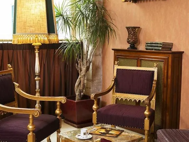 Du Palais Bourbon Hotel 3*