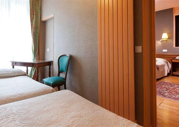 ホテル Du Palais Bourbon