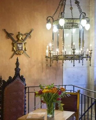 ホテル Du Palais Bourbon 3*