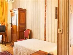 ホテル Du Palais Bourbon 3*