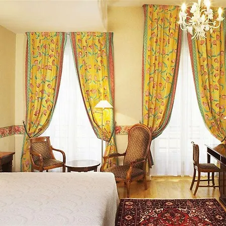 Hotel Du Palais Bourbon Paris