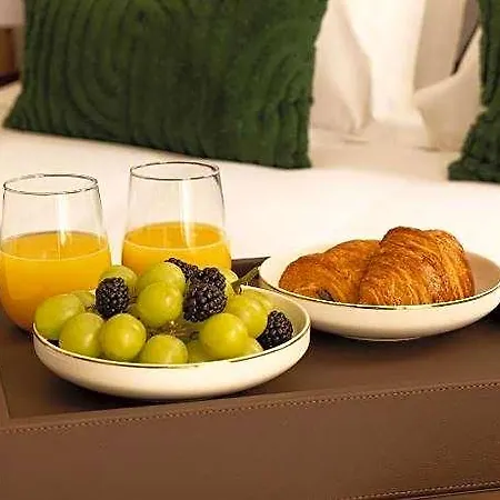 Du Palais Bourbon Hotel 3*