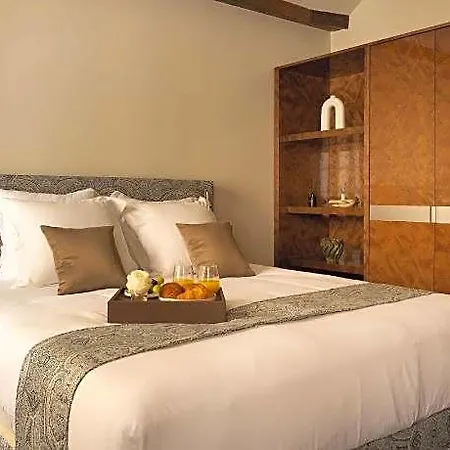 Hotel Du Palais Bourbon Parigi