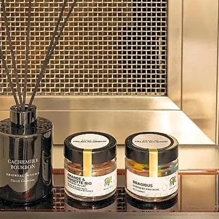 Du Palais Bourbon Hotel