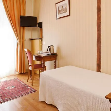 Du Palais Bourbon Hotell