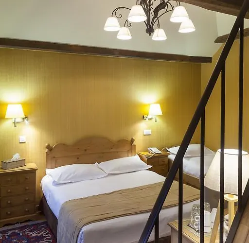 ホテル Du Palais Bourbon 3*