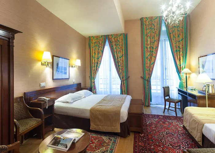 Du Palais Bourbon Hotel