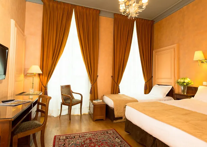 Du Palais Bourbon パリ