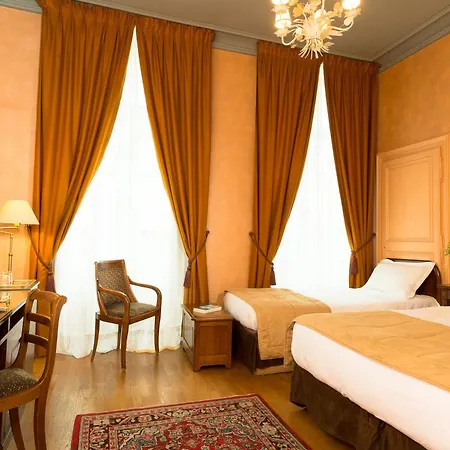 Du Palais Bourbon Paris