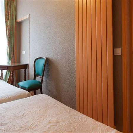 Otel Du Palais Bourbon