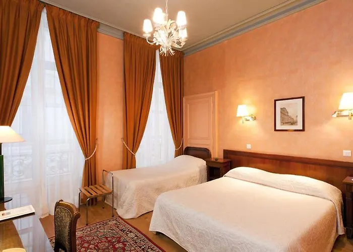 Du Palais Bourbon 3*