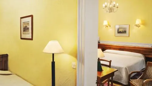 Du Palais Bourbon Hotel